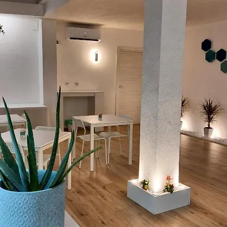 La Smeralda - Boutique And Breakfast 阿兰奇湾城
