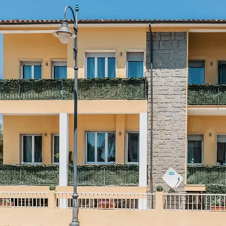 La Smeralda - Boutique And Breakfast 게스트하우스 골푸아랑시